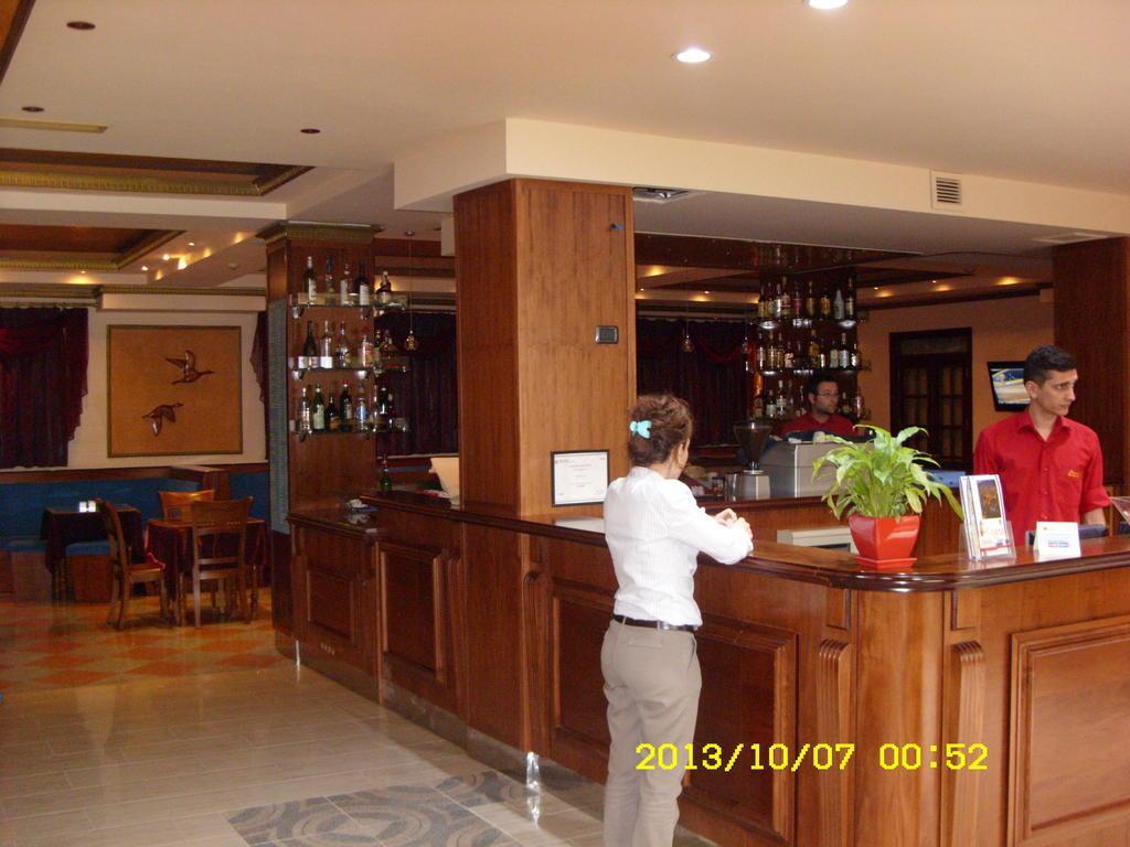 爱丽舍酒店 地拉那 外观 照片